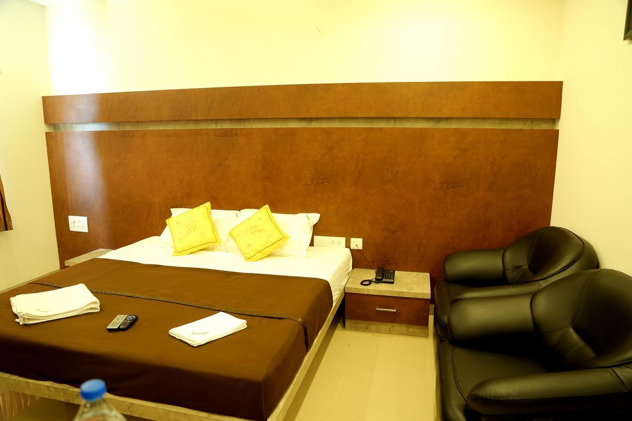Hotel Samarth Residency Hospet Exteriér fotografie